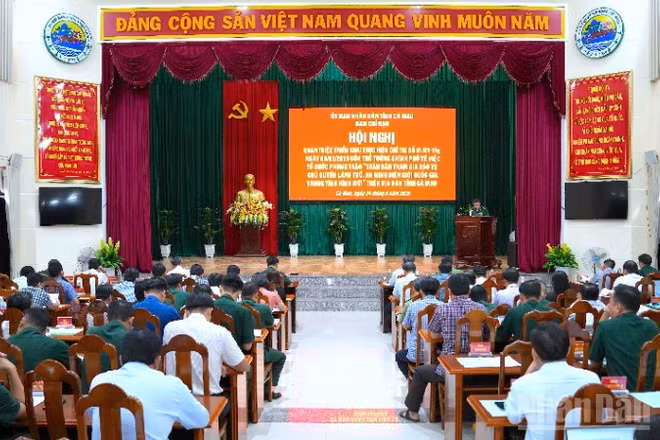 Quang cảnh Hội nghị quán triệt, triển khai thực hiện Chỉ thị số 01/CT-TTg ngày 9/1/2015 của Thủ tướng Chính phủ tại Cà Mau.