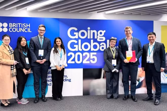 Đoàn đại biểu Việt Nam và Vương quốc Anh tại Going Global 2025. (Ảnh: HỘI ĐỒNG ANH)