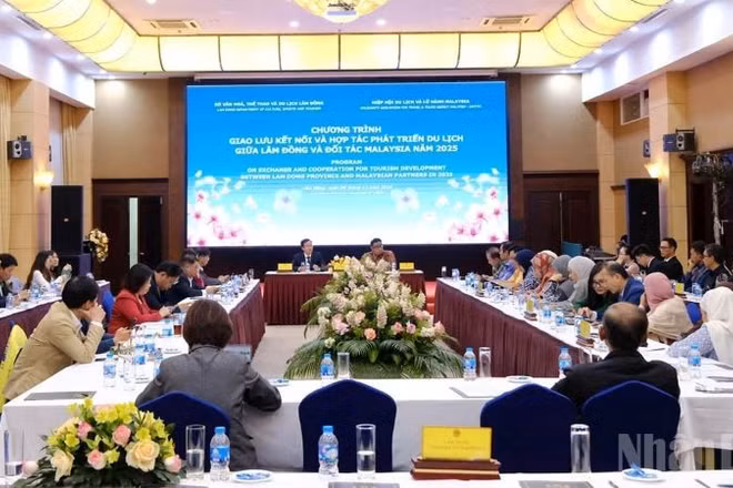 Chương trình giao lưu kết nối và hợp tác phát triển du lịch giữa Lâm Đồng và đối tác Malaysia diễn ra chiều 6/11.