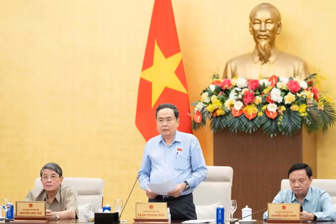 Chủ tịch Quốc hội Trần Thanh Mẫn phát biểu bế mạc phiên họp. (Ảnh: DUY LINH)