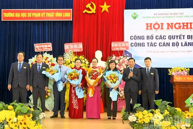 Trường đại học Sư phạm kỹ thuật Vĩnh Long kiện toàn bộ máy. 