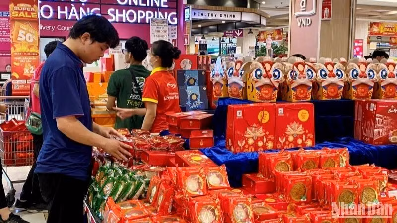 Bộ Y tế yêu cầu tăng cường bảo đảm an toàn thực phẩm Tết Trung thu năm 2025. (Ảnh minh họa)