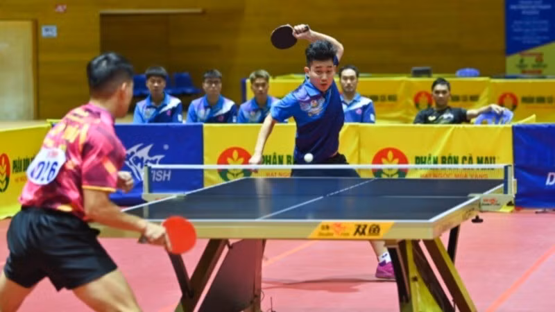Lê Đình Đức thi đấu nổi bật tại giải vô địch quốc gia, trong đó có trận thắng đương kim vô địch Nguyễn Anh Tú 3-0. (Ảnh: Duy Linh)