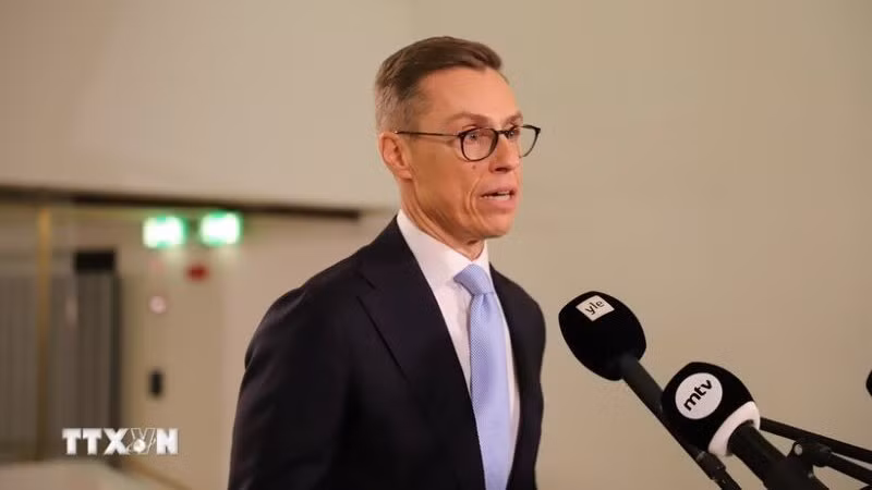 Tổng thống Phần Lan Alexander Stubb phát biểu với báo giới tại Helsinki. (Ảnh: THX/TTXVN)