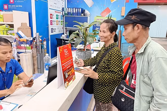 Người lao động khó khăn, xa quê đăng ký tham gia “Chuyến xe hạnh phúc” Tết Bính Ngọ năm 2026.
