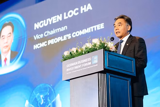 Phó Chủ tịch Thường trực Ủy ban nhân dân Thành phố Hồ Chí Minh Nguyễn Lộc Hà phát biểu tại diễn đàn. (Ảnh: Ban tổ chức)