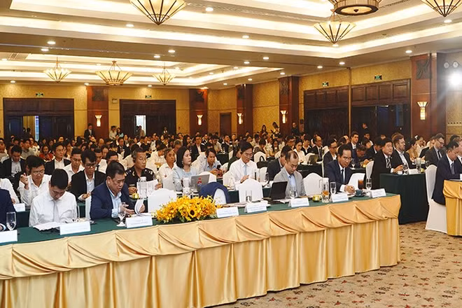 Một góc quang cảnh buổi gặp gỡ. (Ảnh: THẾ ANH)