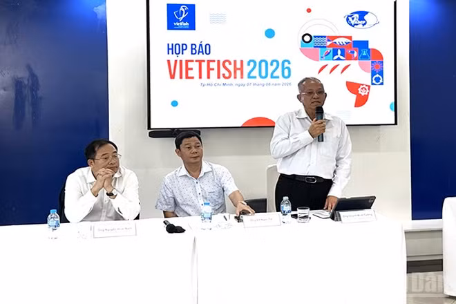 Lãnh đạo Hiệp hội Chế biến và Xuất khẩu Thủy sản Việt Nam (VASEP) trả lời các câu hỏi của báo chí tại buổi công bố VIETFISH 2026. (Ảnh: HOÀNG LIÊM)