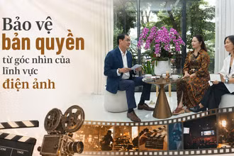 Nhà báo Hữu Việt và các diễn giả Phạm Thị Kim Oanh, Phan Cẩm Tú tại buổi tọa đàm. (Ảnh: HỒNG QUÂN)