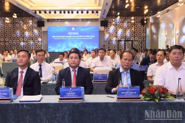 Các đại biểu tham dự hội nghị. (Ảnh: VŨ TÂN)