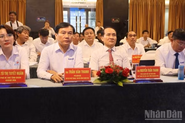 Các đại biểu tham dự buổi họp báo. (Ảnh: VŨ TÂN)