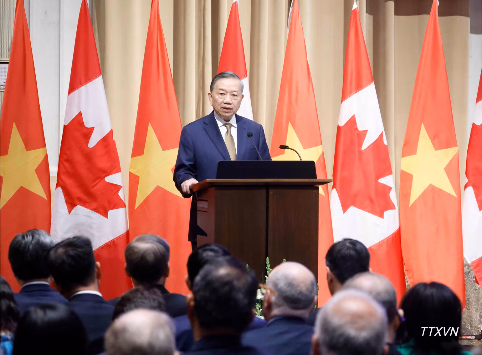 vna-potal-tong-bi-thu-chu-tich-nuoc-to-lam-phat-bieu-chinh-sach-tai-canada.jpg