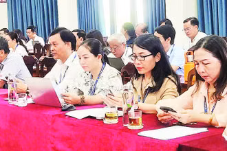 Lực lượng cán bộ trí thức làm công tác nghiên cứu khoa học ở miền trung-Tây Nguyên hiện còn khá mỏng.