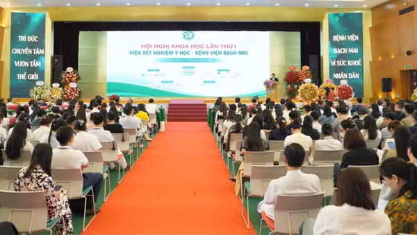 Quang cảnh hội nghị. (Ảnh: MẠNH DƯƠNG)