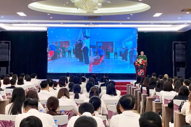 Quang cảnh hội nghị. 