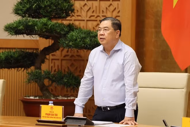 Phó Thủ tướng Thường trực Phạm Gia Túc nêu rõ, thời gian từ nay đến khi Hội nghị APEC 2027 diễn ra không còn nhiều, yêu cầu đặt ra là phải bảo đảm hoàn thành các dự án, công trình đúng tiến độ, bảo đảm chất lượng. (Ảnh: VGP/Phương Nguyên)