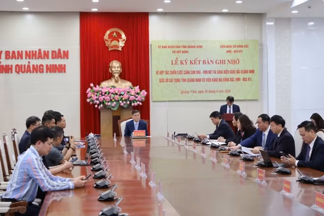 Quang cảnh lễ ký kết.