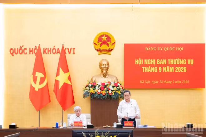 Bí thư Đảng ủy Quốc hội, Chủ tịch Quốc hội Trần Thanh Mẫn phát biểu tại hội nghị. (Ảnh: DUY LINH)