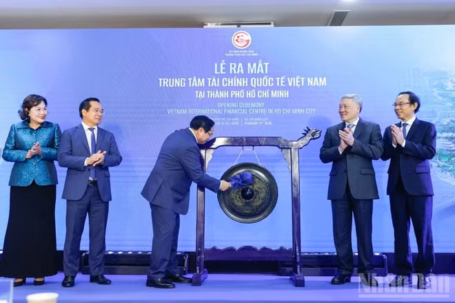 Lễ ra mắt Trung tâm Tài chính quốc tế Việt Nam tại Thành phố Hồ Chí Minh.