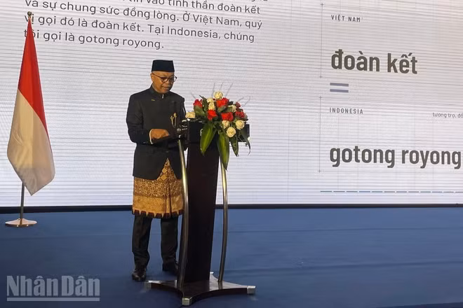 Ông Adam Mulawarman Tugio, Đại sứ đặc mệnh toàn quyền nước Cộng hòa Indonesia tại Việt Nam. (Ảnh: KHẮC KIÊN)