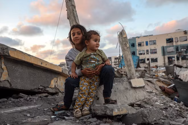 Các em nhỏ Palestine tại trại tị nạn ở Gaza. (Ảnh: THX/TTXVN)