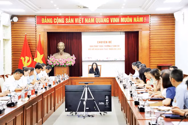 Quang cảnh cuộc họp chuyên đề "Giải pháp tăng trưởng hai con số đối với kịch bản phát triển du lịch”. (Ảnh: Ban tổ chức)