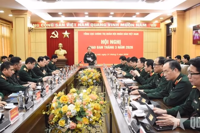 Đại tướng Nguyễn Trọng Nghĩa, Ủy viên Bộ Chính trị, Bí thư Trung ương Đảng, Chủ nhiệm Tổng cục Chính trị chủ trì hội nghị. (Ảnh: QDND.VN)