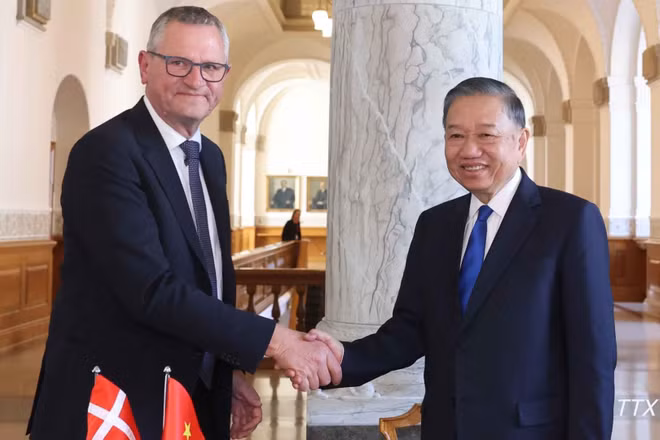 Tổng Bí thư, Chủ tịch nước Tô Lâm hội kiến Chủ tịch Quốc hội Đan Mạch Henrik Frandsen. (Ảnh: TTXVN)