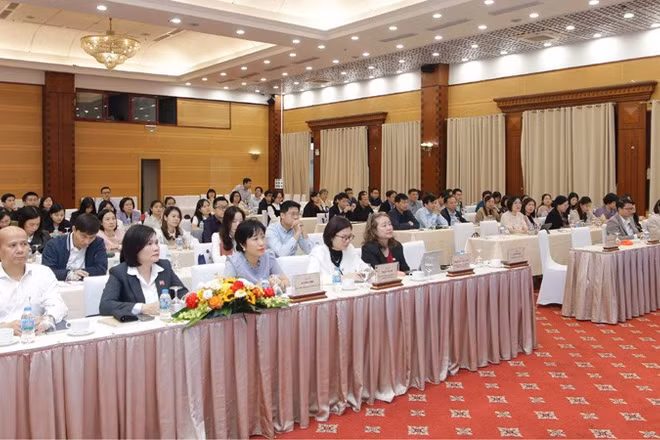 Các đại biểu tham dự Hội nghị.