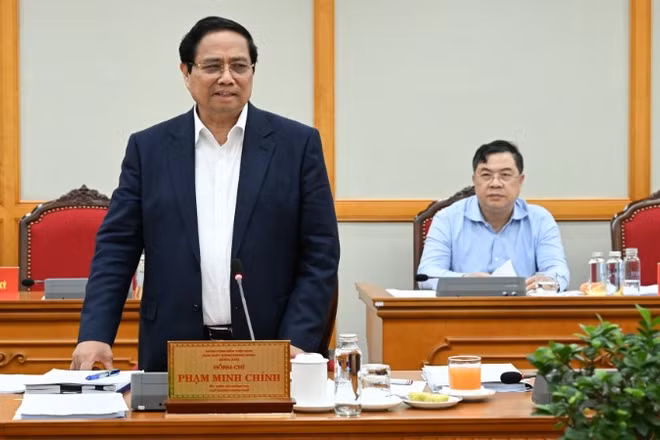 Thủ tướng Chính phủ Phạm Minh Chính chủ trì buổi làm việc với Ban Thường vụ Tỉnh ủy An Giang và Lâm Đồng. (Ảnh: TRẦN HẢI)