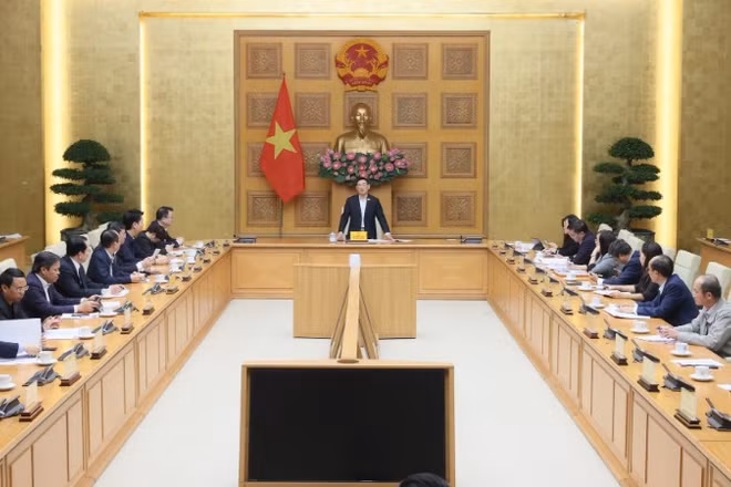 Phó Thủ tướng Chính phủ Hồ Đức Phớc chủ trì cuộc họp về phương án sắp xếp doanh nghiệp kinh doanh xổ số tại Việt Nam. (Ảnh: VGP/TRẦN MẠNH)