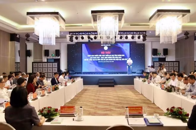 Toàn cảnh hội thảo kiến tạo hệ sinh thái du lịch Khánh Hòa giai đoạn 2026-2030. 