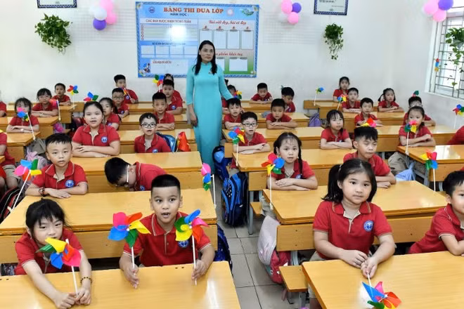Gần 30 triệu học sinh, sinh viên trên cả nước dự lễ khai giảng, chính thức bước vào năm học mới 2025-2026.