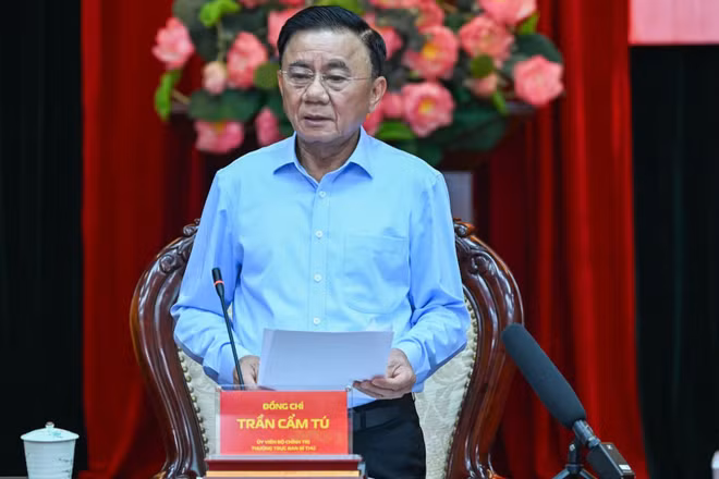 Đồng chí Trần Cẩm Tú, Ủy viên Bộ Chính trị, Thường trực Ban Bí thư. (Ảnh: DUY LINH)