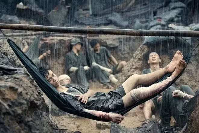 Bộ phim “Mưa đỏ” của Điện ảnh Quân đội nhân dân ra mắt khán giả và liên tục phá kỷ lục về doanh thu. (Ảnh: Đoàn làm phim cung cấp)