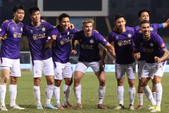 Hà Nội FC thắng 3-0 SLNA. (Ảnh: Hoàng Linh)
