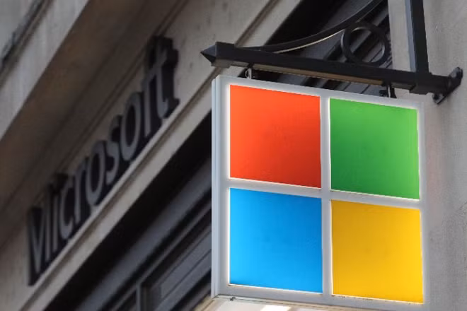 Biểu tượng tập đoàn Microsoft. (Ảnh: THX/TTXVN)