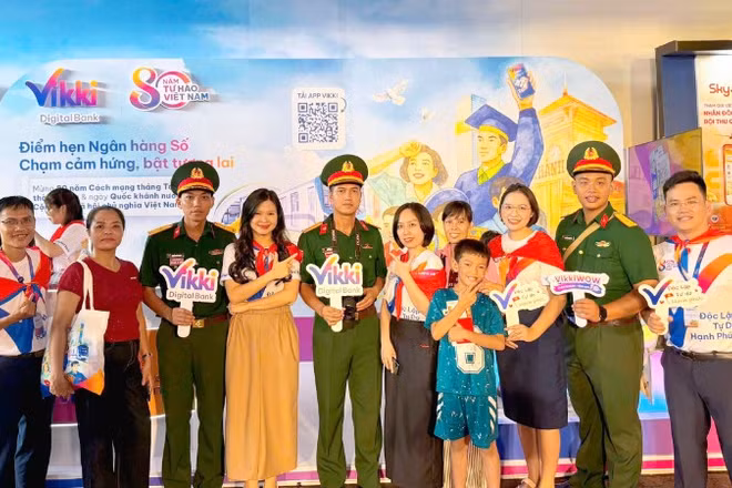 Ngân hàng số Vikki dành tặng nhiều phần quà hấp dẫn cho khách hàng.