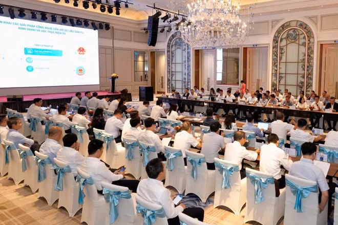 Hội nghị chuyên đề về công tác chuyển đổi số do Tổng Công ty Cảng Hàng không Việt Nam tổ chức mới đây. (Ảnh: THÙY LINH)
