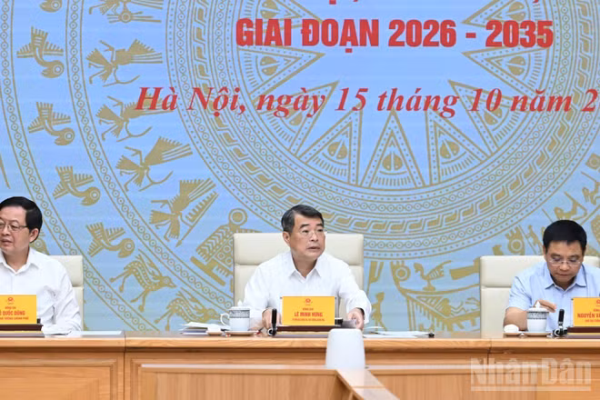 Thủ tướng Chính phủ Lê Minh Hưng chủ trì Hội nghị triển khai thực hiện Chương trình mục tiêu quốc gia phát triển văn hóa-xã hội, nông thôn, dân tộc và miền núi giai đoạn 2026-2035. (Ảnh: TRẦN HẢI) 