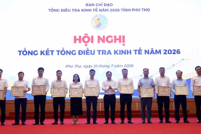 Nhiều tập thể, cá nhân được Bộ Tài chính, Ủy ban nhân dân tỉnh Phú Thọ tặng bằng khen vì có nhiều thành tích trong công tác tổng điều tra kinh tế.