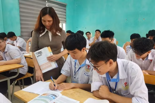 Giờ ôn thi của học sinh Trường trung học phổ thông A Phủ Lý (tỉnh Ninh Bình).