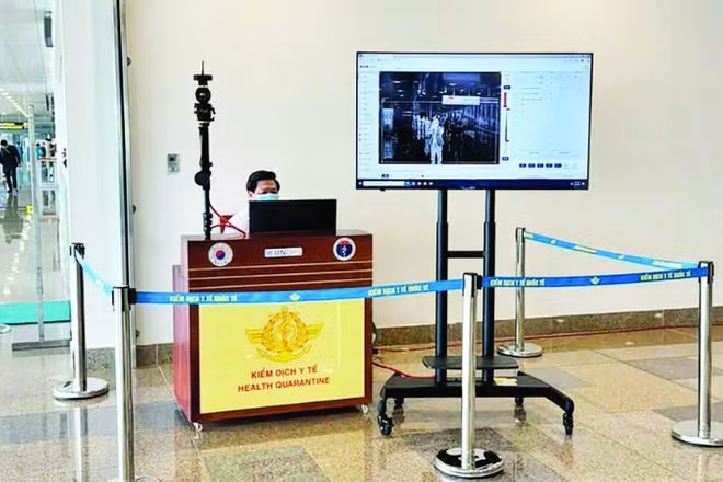 Bộ Y tế đề nghị ngành y tế các địa phương tăng cường giám sát, phát hiện trường hợp nghi ngờ mắc bệnh do virus Nipah ngay tại cửa khẩu. (Ảnh: DUY TUÂN)