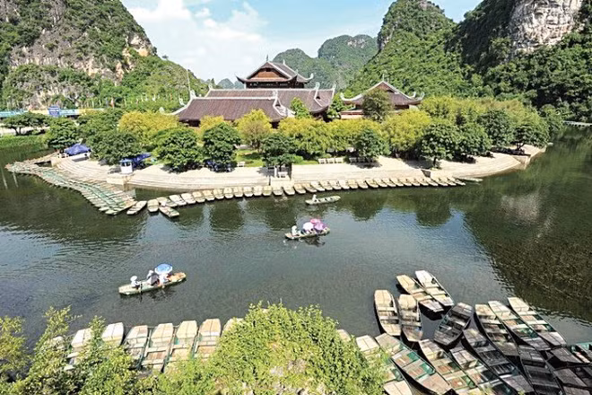 Phong cảnh Tràng An (Ninh Bình).