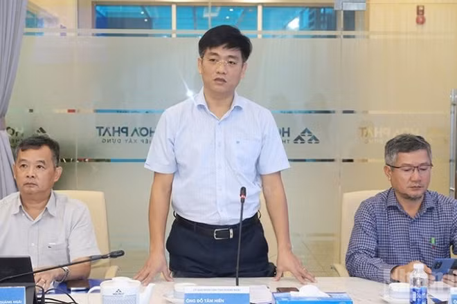 Phó Chủ tịch Ủy ban nhân dân tỉnh Quảng Ngãi Đỗ Tâm Hiển phát biểu tại buổi làm việc.
