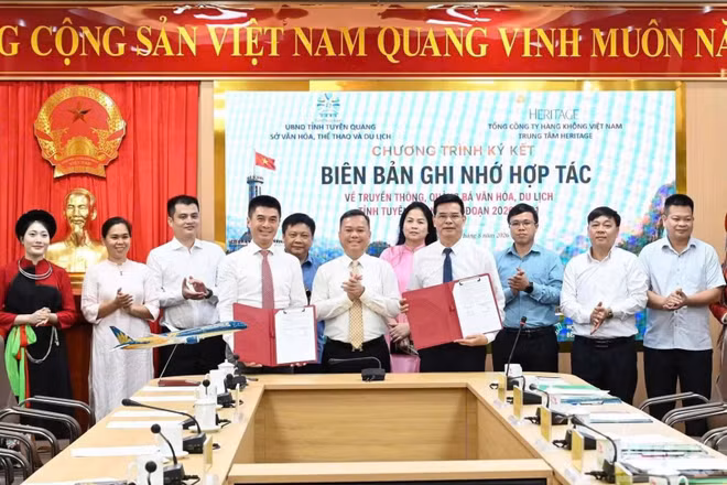 Sở Văn hóa, Thể thao và Du lịch tỉnh Tuyên Quang và Trung tâm Heritage ký kết biên bản ghi nhớ hợp tác truyền thông, quảng bá văn hóa, du lịch. (Ảnh: Sở Văn hóa, Thể thao và Du lịch Tuyên Quang)