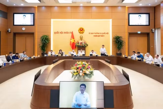 Quang cảnh phiên họp thứ 5 của Ủy ban Thường vụ Quốc hội. (Ảnh: Media Quốc hội)
