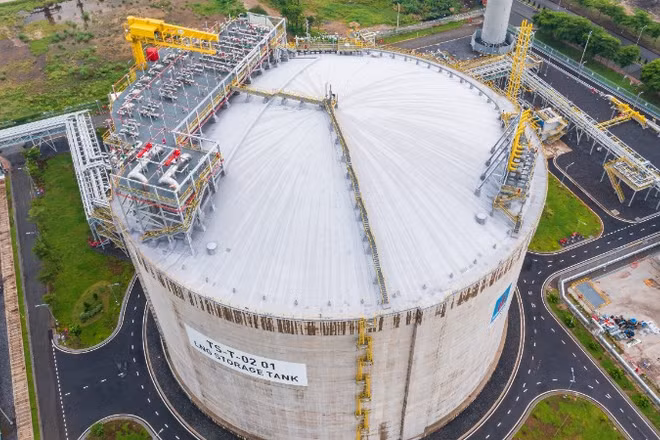 Bồn chứa LNG dung tích 180.000m3 của Kho LNG Thị Vải (Thành phố Hồ Chí Minh).