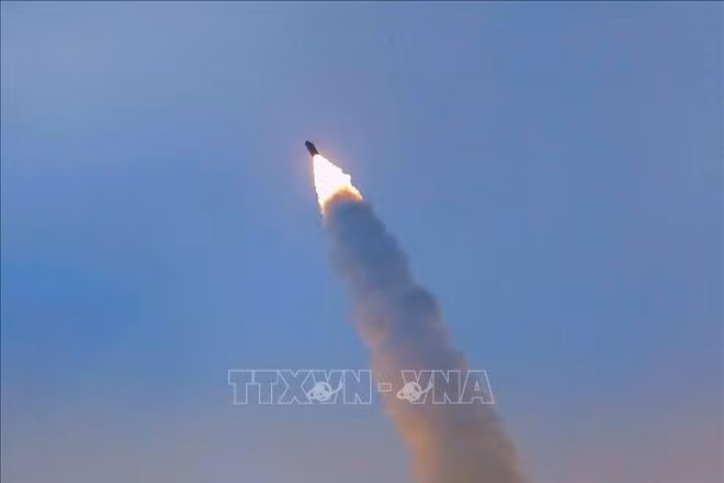 Sáng 12/9, Triều Tiên đã phóng một vật thể chưa xác định ra vùng biển phía Đông bán đảo Triều Tiên.