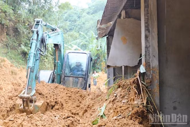 Hiện trường vụ sạt lở.